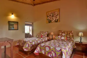 Wide Luxury Home with Pool & Jacuzzi access & Amazing Volcano and Lake views - Image 4