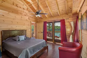 Amazing LAKE FRONT Log Cabin - Image 3
