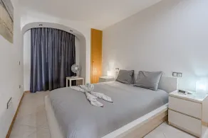 apartamento duplex espaçoso, com piscinas e restaurante bar - Image 5