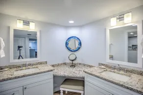 Cool & Clean Top Floor Remodeled Oceanfront Condo - Image 2