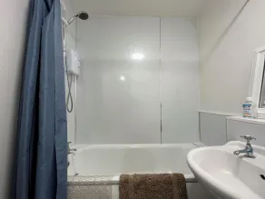 River View Apartment - Image 3