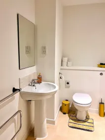 Fraser Place Executive 2 bed city centre Apt - Image 5