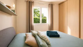 Le Logis Pomone — Upscale 5-bedroom home — Secure private pool - Image 4