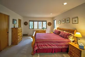 Yellowstone Pines: Private River Retreat at Pine Creek - Image 3