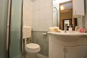 Three bedroom apartment with balcony and sea view Soline, Krk (A-19198-b) - Image 2