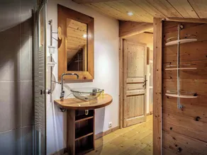 Chalet Cashmere Spirit - OVO Network - Image 4
