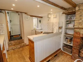 Cosy Cottage, Chipping Norton - Image 4