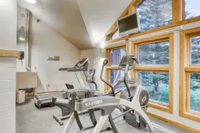 Walk-to-lifts, ski-in trail condo, sauna, indoor pool, hot tub, gym, w/d - Image 2