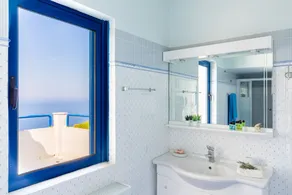 Villa Green on Blue - peaceful rural location with panoramic sea & forest views - Image 4