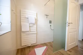 DS4 - Exclusive vacation apartment near the beach, accommodating up to 6 people - Image 3