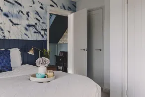 The Curlews - Waterside, boutique home with 10 person spa - Image 5