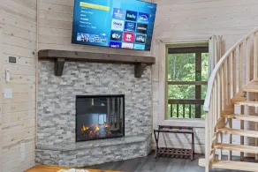 Top of the Line Treehouse Cabin - Image 3