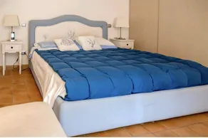 Lovely 3 bedroom with seaview and access to pool - Image 2