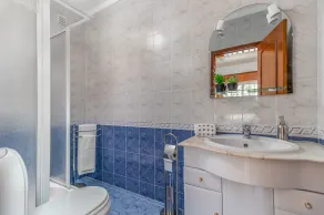 Spacious 4 bed villa, swimming pool, games room, 150m from the beach - 109964/AL - Image 4
