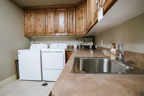 Family FUN at the Homestead with Pool & Ping Pong, Karaoke & more! Great Value! - Image 3
