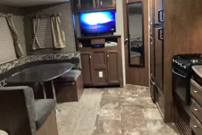 Clean, safe, and cozy RV located between Lafayette and Lake Charles. - Image 5