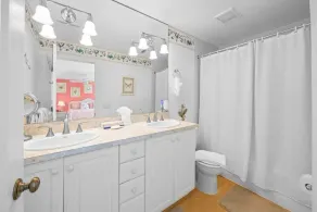 Blind Pass Condo E210 on beautiful Sanibel Island - Image 3
