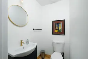 Cheerful 2-BDRM/2.5 Bathroom Home Near DWTN & UF - Image 5