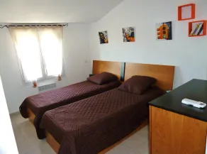 Beautiful villa*** 3bed.-150m beach-clim-piscIne.chauffée-private garden in PRUNETE - Image 2