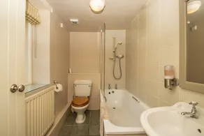 The Pack Horse SC Apartments & Cottage Offers available - Image 2