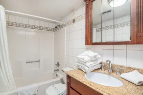0310 Waters Edge Resort condo - Image 4