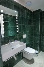 Sea View Hotel - Image 5