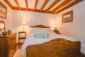 TOWNEND BARN, pet friendly, character holiday cottage in Lydford - Image 3