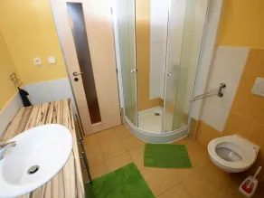 Comfy Holiday Home near Forest in Medenec - Image 2
