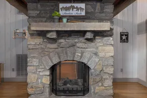 \"Timber Lodge\", Rustic 4BR Log Cabin + Guesthouse - Image 5