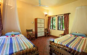 The Red House, a Tropical Beach sensation - Image 4