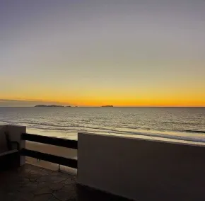 Cozy ocean view apartment - Image 4