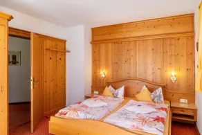 Holiday Apartment 'Alpenblick Tilly - Barmsee' with Mountain View, Private Terrace and Wi-Fi - Image 5