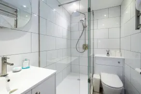York House - smukt møbleret lejlighed med fantastisk havudsigt - Image 3