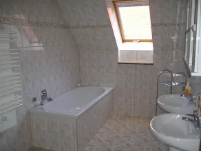 Apartamento de cuatro estrellas, zona tranquila, parque de dinosaurios, Bautzen, Dresden - Image 2