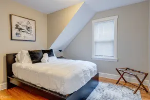 Spacious 3BR Duplex for Groups-Near Airport & Downtown-Cozy & Quiet - Image 4