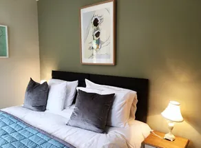 Blackdown Views - New 6 Bedroom Eco House - Image 4