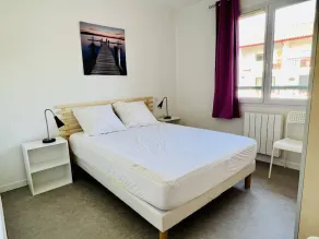 Quiet T2 apartment in Cambo-les-Bains with Wi-Fi and parking - Image 3