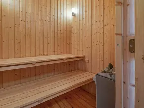 Schönes Ferienhaus mit Sauna und Terrasse | Neben dem Strand - Image 2
