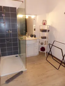 Hyggelig lejlighed med privat jacuzzi til en romantisk aften - Image 5