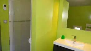 Duplex em uma área tranquila - Image 2