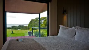 Coastal View Cabins Deluxe Spa, Wilsons Promontory - Image 5