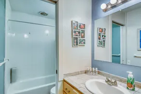 Delightful condo near beaches with pool & hot tub & private balcony - Image 2
