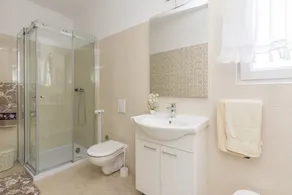 Newly renovated apartment for 2+2 - Image 3