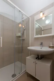 N&N Apartments and Rooms by Locap Group - Image 2