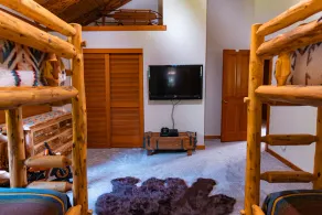 Private Log Cabin in the Woods - HOT TUB, BBQ, WIFI, GAZEBO, GAMING GARAGE - Image 2