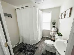 Cozy & Quiet in Oshkosh! - Image 2