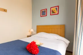 Alkoven-Appartement für 6 | Piscine, Parkplatz + Wi-Fi! - Image 5