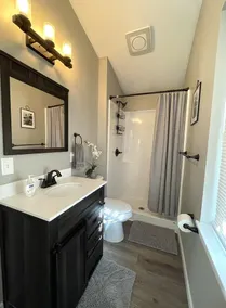 Privacy on the Strip! Completely renovated Fenced-in yard near all attractions! - Image 2