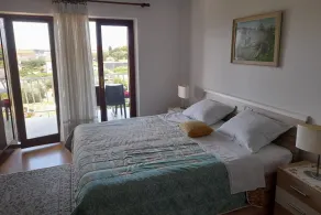 Two bedroom apartment with balcony and sea view Banjol, Rab (A-16334-a) - Image 4