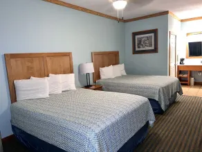 Suite 26 at D&R Pelican Bay Resort - Image 4